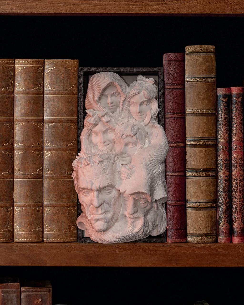 Fantasy book nook, miniature bookshelf insert diorama, by GLC3DPrints