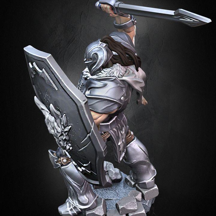 Battler Knight Miniature: 66mm/99mm Resin Model - Dragun Studios