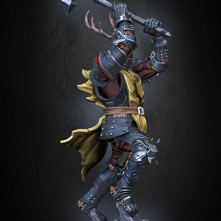 Royal Crusher Dark Knight Miniature (64mm/118mm)