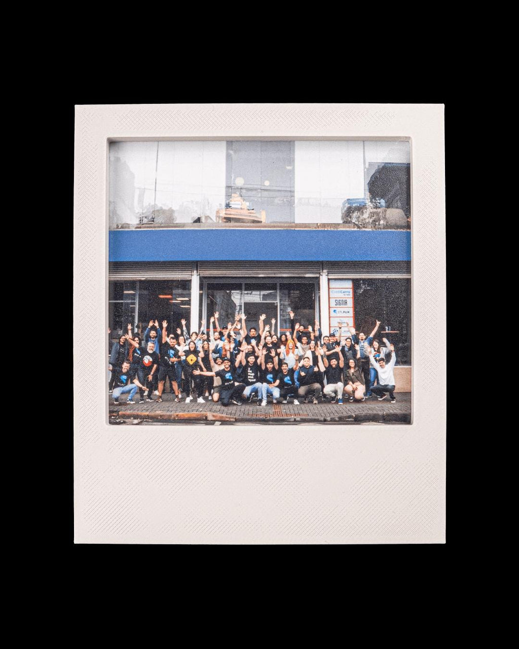 Magnetic photo frame for Instax Mini and Polaroid, 3D printed by GLC3DPrints