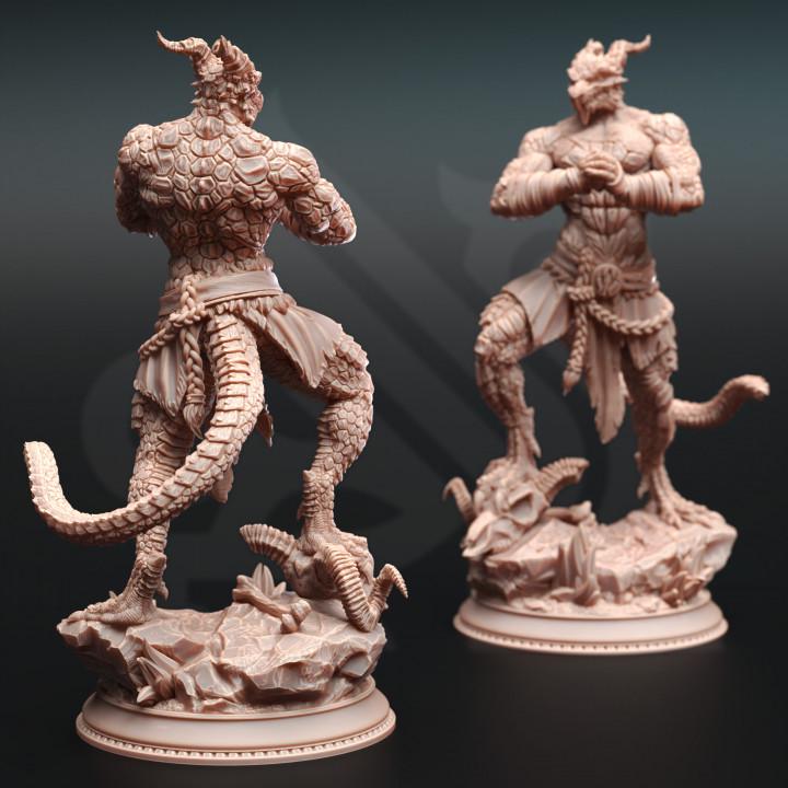 Dragonborn Pugilist Miniature (32mm/75mm) – DM Stash Model