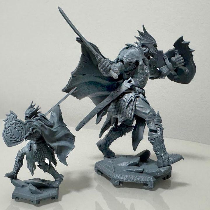 Dragon Knight Warrior Miniature – Armored Fantasy RPG Hero