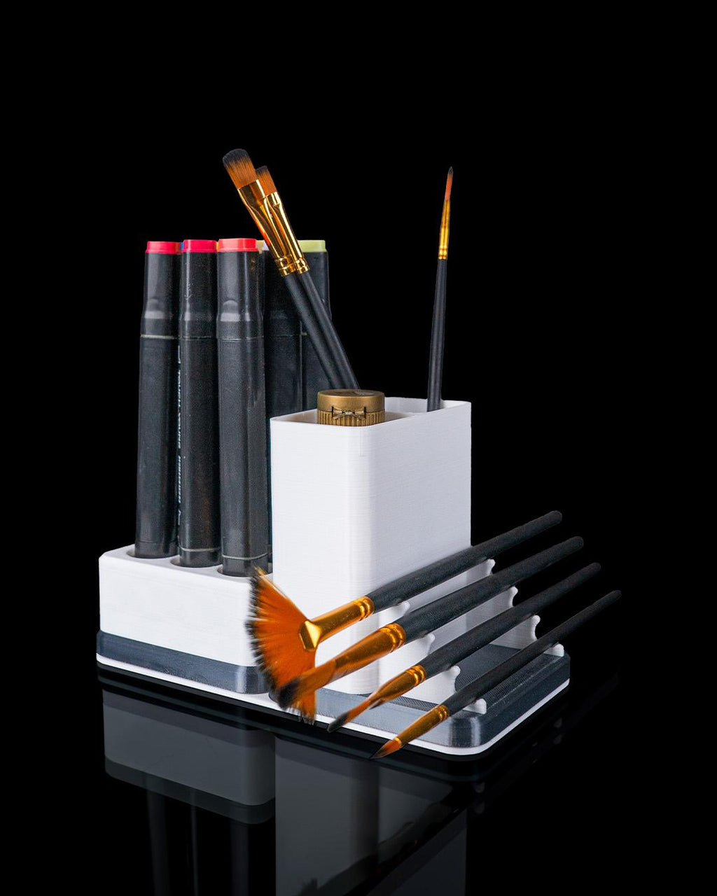 Painter's desk organiser, brush and marker holder, by GLC3DPrints