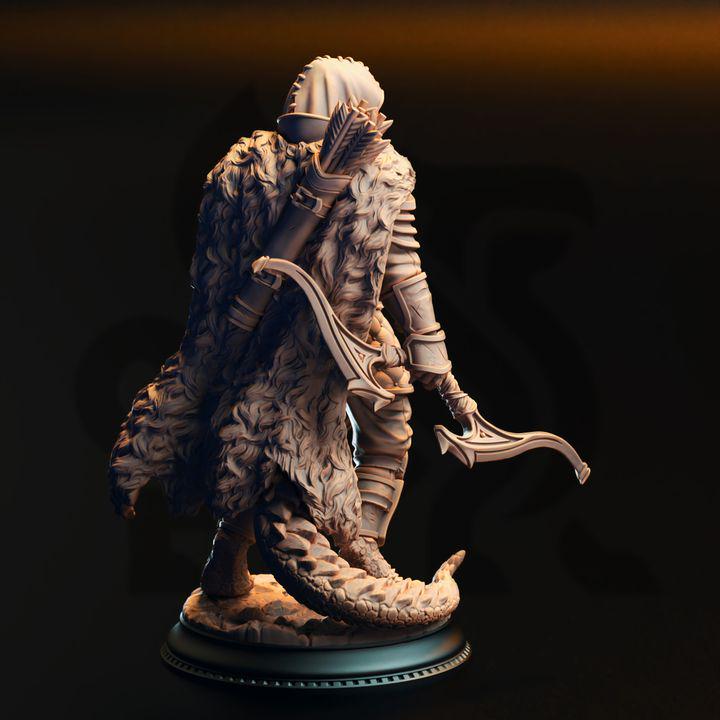 Gelzik Pad-Foot – Black Dragonborn Ranger Miniature