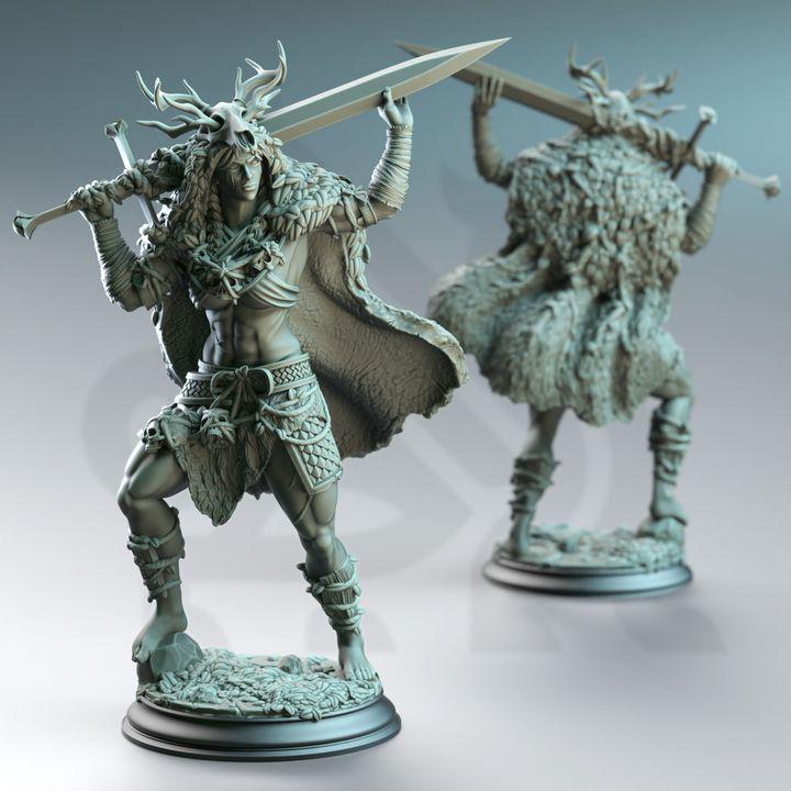 Aram’ra Goliath Fey Barbarian Miniature (32mm/75mm)